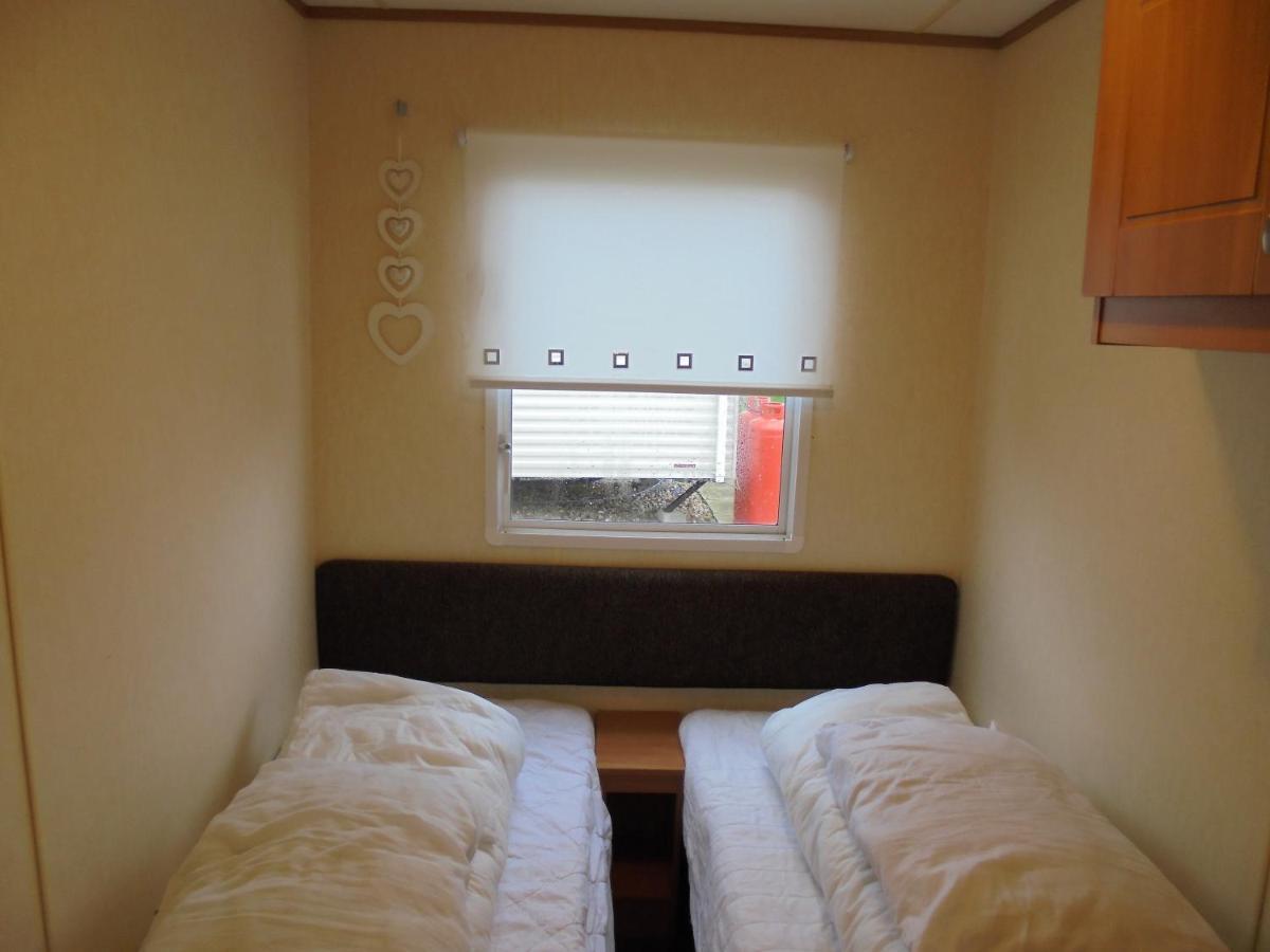 Апартаменти 6 Berth Heated On The Chase Brisbane Інголдмеллс Екстер'єр фото